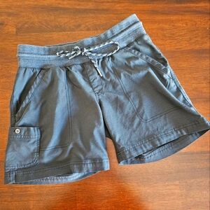 Columbia Woman's Cargo Shorts Size Small Charcoal Grey